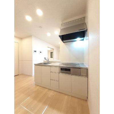 キング　バンブー 102【管理NO：1-027296201-01020】 ★家具家電は申し込み後に搬入します 2026年08月中旬入居可能の物件写真3