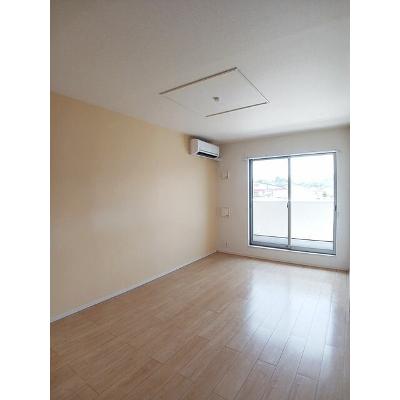 リンドウ 202【管理NO：1-022128601-02020】 ★家具家電は申し込み後に搬入しますの物件写真2