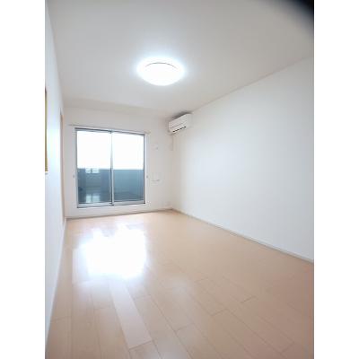 グランベル 302【管理NO：1-018166701-03020】 ★家具家電は申し込み後に搬入します★の物件写真2