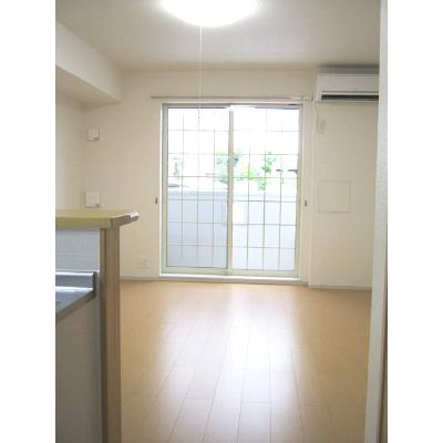 サンモール 102【管理NO：1-017786201-01020】 ★家具家電は申し込み後に搬入します 2026年08月中旬入居可能の物件写真2