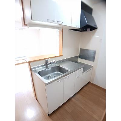 エンパイヤ・ヴィラⅡ 203【管理NO：1-014607001-02030】 ★家具家電は申し込み後に搬入しますの物件写真3