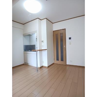 アニバーサリー 108【管理NO：1-012801801-01070】 ★家具家電は申し込み後に搬入します★の物件写真2