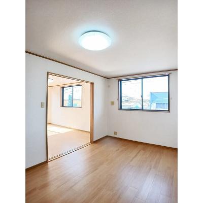 クアトロ 202【管理NO：1-012459101-02020】 ★家具家電は申し込み後に搬入します★の物件写真2