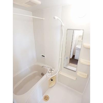 クアトロ 202【管理NO：1-012459101-02020】 ★家具家電は申し込み後に搬入します★の物件写真4