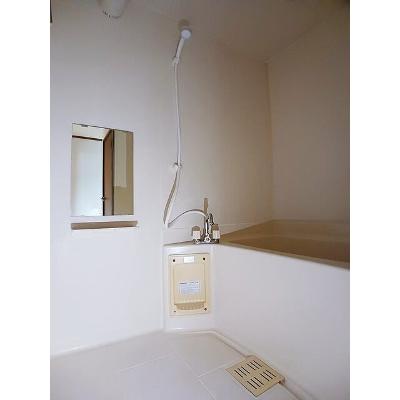 エミナール 202【管理NO：1-010263601-02020】 ★家具家電は申し込み後に搬入します★の物件写真4