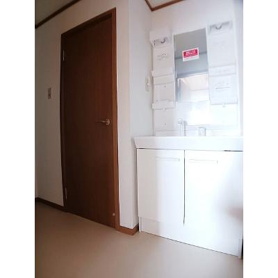 エミナール 202【管理NO：1-010263601-02020】 ★家具家電は申し込み後に搬入します★の物件写真6