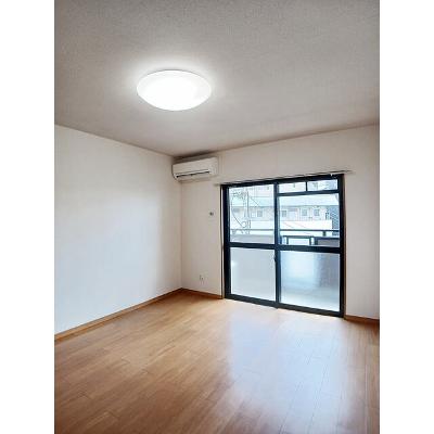 サニーフラッツＨＲ 302【管理NO：1-009392401-03020】 ★家具家電は申し込み後に搬入します★の物件写真2