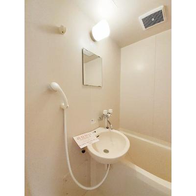Ｆａｖｏｒｉｔｅ　Ｌｉｆｅ 205【管理NO：1-007671701-02040】 ★家具家電は申し込み後に搬入しますの物件写真6