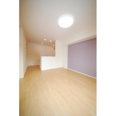 カーサ　ラフィネ　Ⅱ 203【管理NO：1-024781302-02030】 ★家具家電は申し込み後に搬入しますの物件写真2