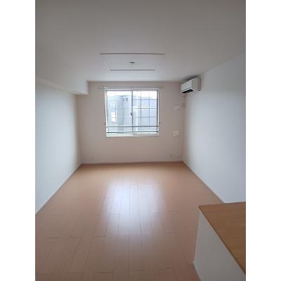 エルミタージュ 203【管理NO：1-021135601-02030】 ★家具家電は申し込み後に搬入しますの物件写真2