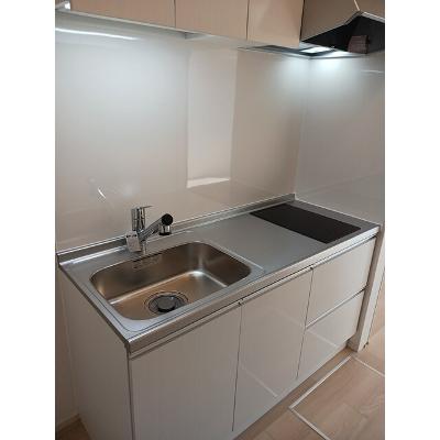 サニートロン福住　２ 102【管理NO：1-028199201-01020】 ★家具家電は申し込み後に搬入します★の物件写真3