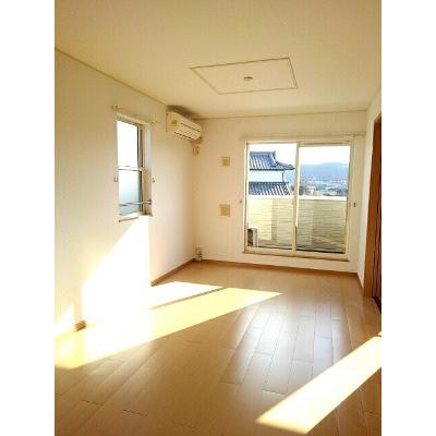 ルミ・ドゥ・カプージョ 201【管理NO：1-015280301-02010】 ★家具家電は申し込み後に搬入しますの物件写真2