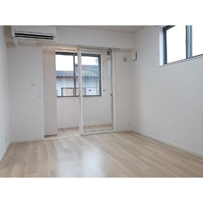 ソラーレ 105【管理NO：1-028635401-01050】 ★家具家電は申し込み後に搬入しますの物件写真2
