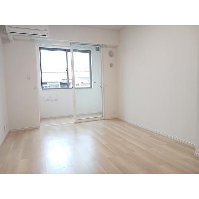 ソラーレ 102【管理NO：1-028635401-01020】 ★家具家電は申し込み後に搬入しますの物件写真2