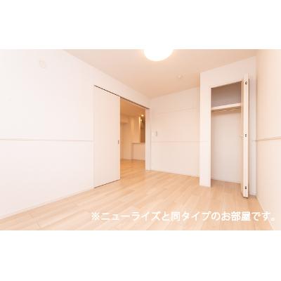 ラ　フルール　麓　弐番館 204【管理NO：1-028540602-02040】 ★家具家電は申し込み後に搬入します 2026年09月中旬入居可能の物件写真2