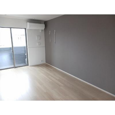 リナセント　Ⅱ 103【管理NO：1-028509302-01030】 ★家具家電は申し込み後に搬入します★の物件写真2