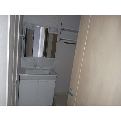 リナセント　Ⅱ 102【管理NO：1-028509302-01020】 ★家具家電は申し込み後に搬入します★の物件写真6