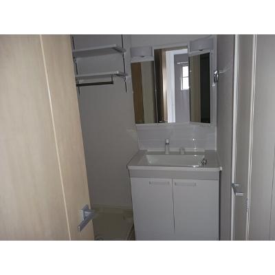 リナセント　Ⅱ 101【管理NO：1-028509302-01010】 ★家具家電は申し込み後に搬入します★の物件写真6