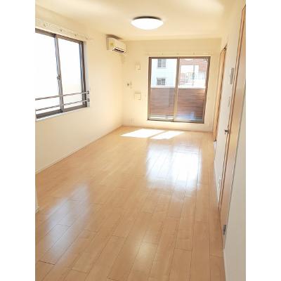 エテルノ　宮　Ｂ 301【管理NO：1-022368202-03010】 ★家具家電は申し込み後に搬入しますの物件写真2