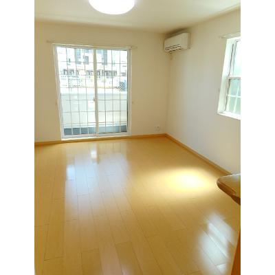 カーペンター・ヴィレッジ 103【管理NO：1-016823201-01030】 ★家具家電は申し込み後に搬入します★の物件写真2