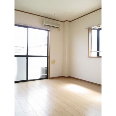 ビバーチェ 208【管理NO：1-011695501-02080】 ★家具家電は申し込み後に搬入しますの物件写真2