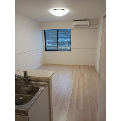 オアシス　Ⅱ 203【管理NO：1-027302302-02030】 ★家具家電は申し込み後に搬入しますの物件写真2