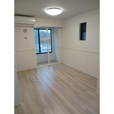 オアシス　Ⅱ 101【管理NO：1-027302302-01010】 ★家具家電は申し込み後に搬入しますの物件写真2
