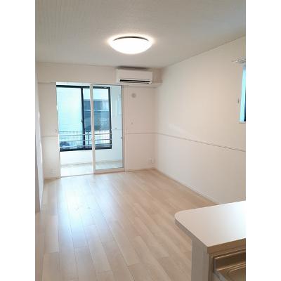 ルル・フルール　Ⅱ 104【管理NO：1-026950702-01040】 ★家具家電は申し込み後に搬入しますの物件写真2