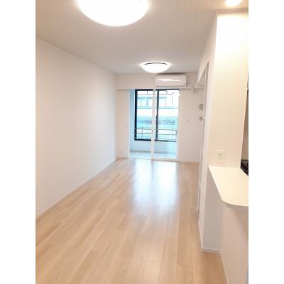 レジャリー　バッド 104【管理NO：1-026893701-01040】 ★家具家電は申し込み後に搬入しますの物件写真2