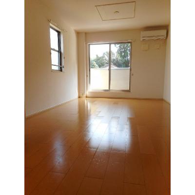 ヒルレジェンド 201【管理NO：1-017421201-02010】 ★家具家電は申し込み後に搬入します★の物件写真2