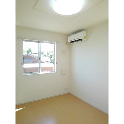 サルヴァトーレⅡ　Ａ 103【管理NO：1-017156101-01030】 ★家具家電は申し込み後に搬入しますの物件写真2