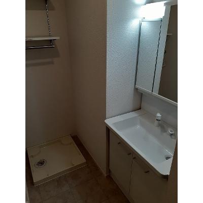apartment 宮崎県都城市志比田町５９１２番地６ 

↓地図はこちらから