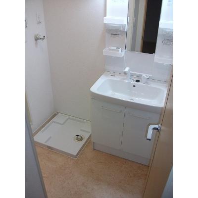 パーラメントハウス 101【管理NO：1-019714601-01010】 ★家具家電は申し込み後に搬入しますの物件写真6