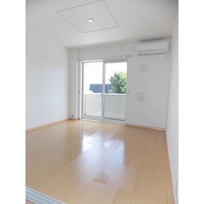 レバンテＢ 103【管理NO：1-016683602-01030】 ★家具家電は申し込み後に搬入しますの物件写真2