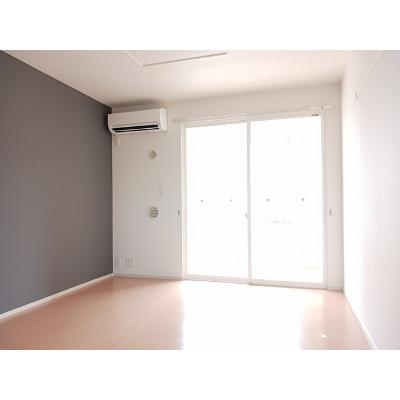 シャイニング　ドリーム 102【管理NO：1-019485302-01020】 ★家具家電は申し込み後に搬入します 2026年07月下旬入居可能の物件写真2