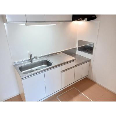 シャイニング　ドリーム 102【管理NO：1-019485302-01020】 ★家具家電は申し込み後に搬入します 2026年07月下旬入居可能の物件写真3