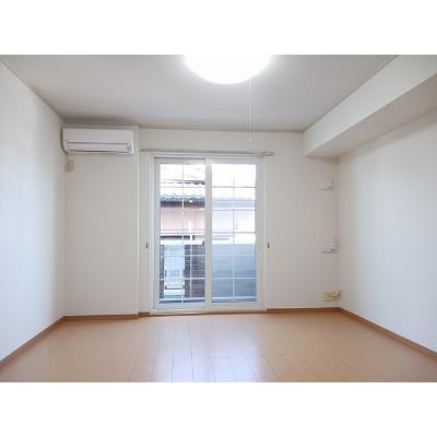 グレイスフルＢ 102【管理NO：1-014767002-01020】 ★家具家電は申し込み後に搬入しますの物件写真2