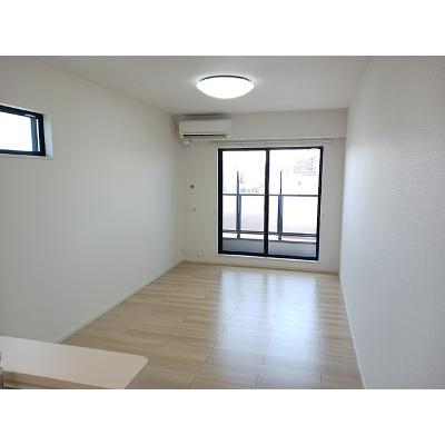 グレイスフル９ 302【管理NO：1-028570301-03020】 ★家具家電は申し込み後に搬入します★の物件写真2