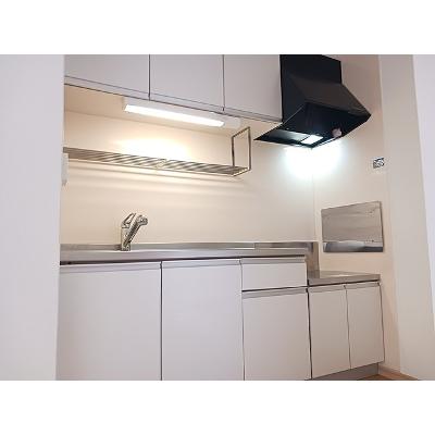 エヴァ－グリ－ン 103【管理NO：1-016176401-01030】 ★家具家電は申し込み後に搬入します★の物件写真3