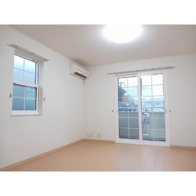 メゾンボヌール 101【管理NO：1-016113401-01010】 ★家具家電は申し込み後に搬入します★の物件写真2