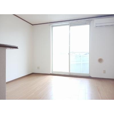 シェトワ 201【管理NO：1-011500001-02010】 ★家具家電は申し込み後に搬入しますの物件写真2