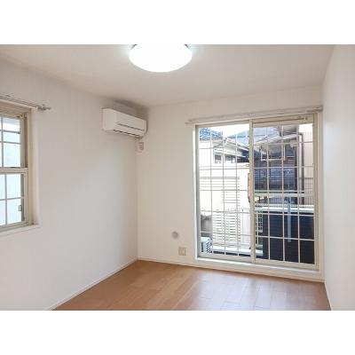 リバ－サイドＴ・Ｊ 104【管理NO：1-011432301-01040】 ★家具家電は申し込み後に搬入しますの物件写真2