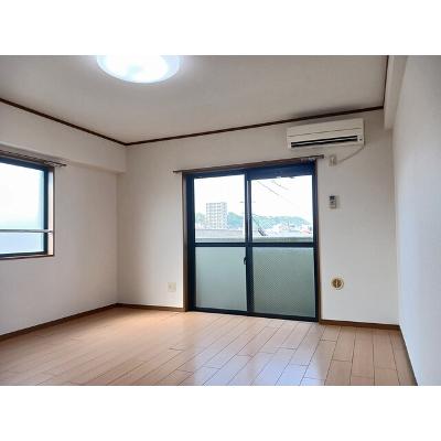 シャロム 301【管理NO：1-009438001-03010】 ★家具家電は申し込み後に搬入しますの物件写真2