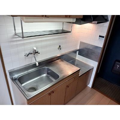 シャロム 301【管理NO：1-009438001-03010】 ★家具家電は申し込み後に搬入しますの物件写真3