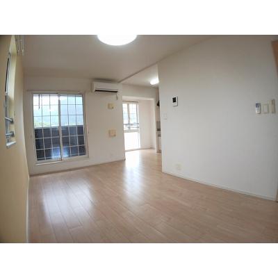 ルトゥール 205【管理NO：1-022206401-02050】 ★家具家電は申し込み後に搬入します★の物件写真2