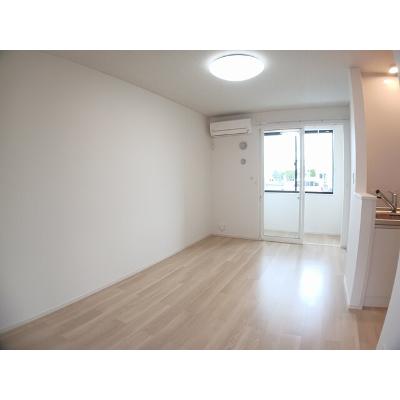 かのやⅢ 104【管理NO：1-027984401-01040】 ★家具家電は申し込み後に搬入しますの物件写真2
