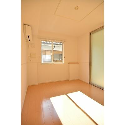 コンフォート・ヴィラ緑山Ⅱ号棟 104【管理NO：1-017706402-01040】 ★家具家電は申し込み後に搬入します★の物件写真2