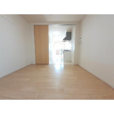 アルモニー大浜 201【管理NO：1-021807901-02010】 ★家具家電は申し込み後に搬入します★ ★2026年10月下旬入居可能★の物件写真2