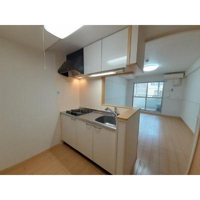 カルム　ド　アビタシオン 302【管理NO：1-015503401-03020】 ★家具家電は申し込み後に搬入します★ ★2026年10月中旬入居可能★の物件写真3