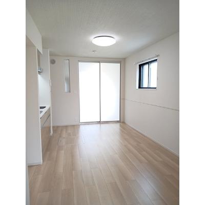 カメリヤウッド 101【管理NO：1-028048501-01010】 ★家具家電は申し込み後に搬入します★の物件写真2